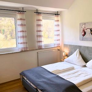 Kamer met een Queen Size Bed